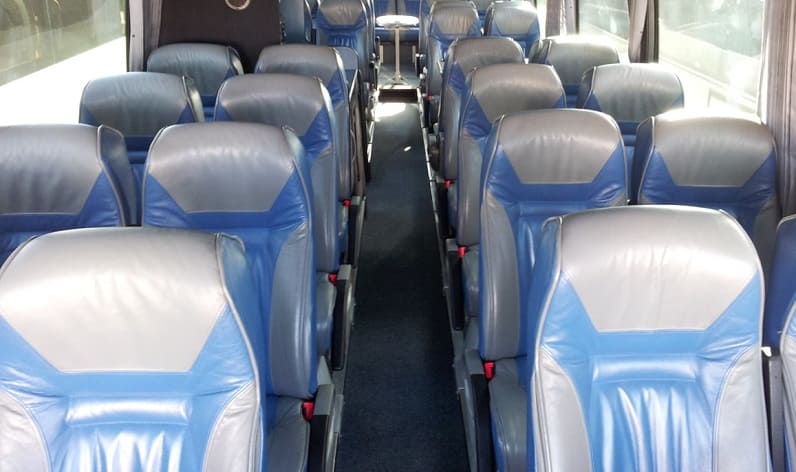 Malta: Coaches hire in Malta region in Malta region and Qormi (Ħal Qormi)